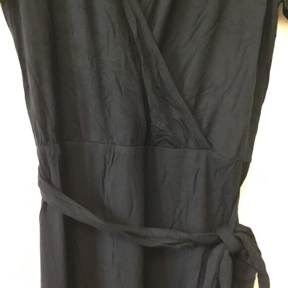 GAP Factory Black Short Sleeve Wrap Dress - Picture 9 of 16